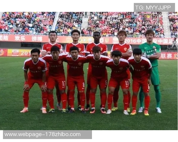 上海足球队在足球耐力排行榜中荣登第五名展现出强劲实力与潜力